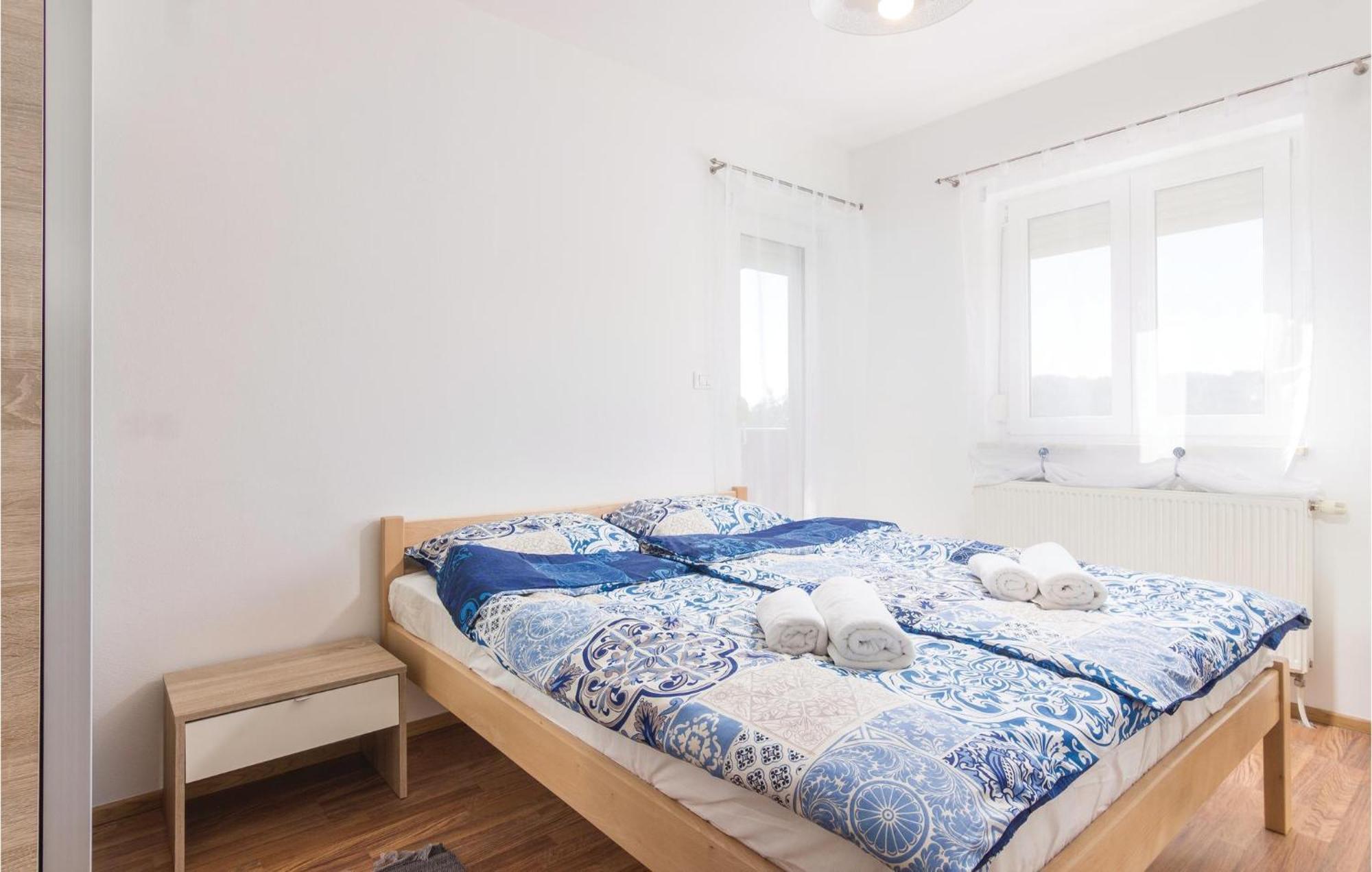 8 Bedroom Awesome Home In Pula Dış mekan fotoğraf