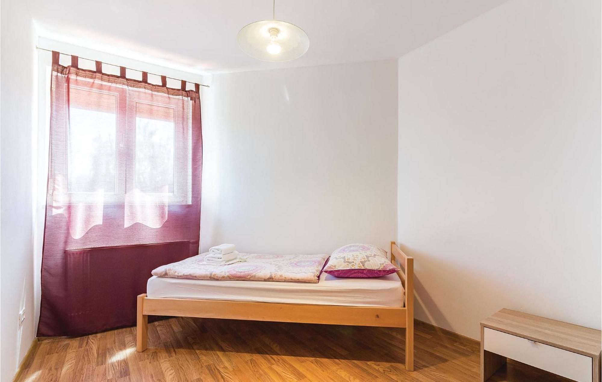 8 Bedroom Awesome Home In Pula Dış mekan fotoğraf