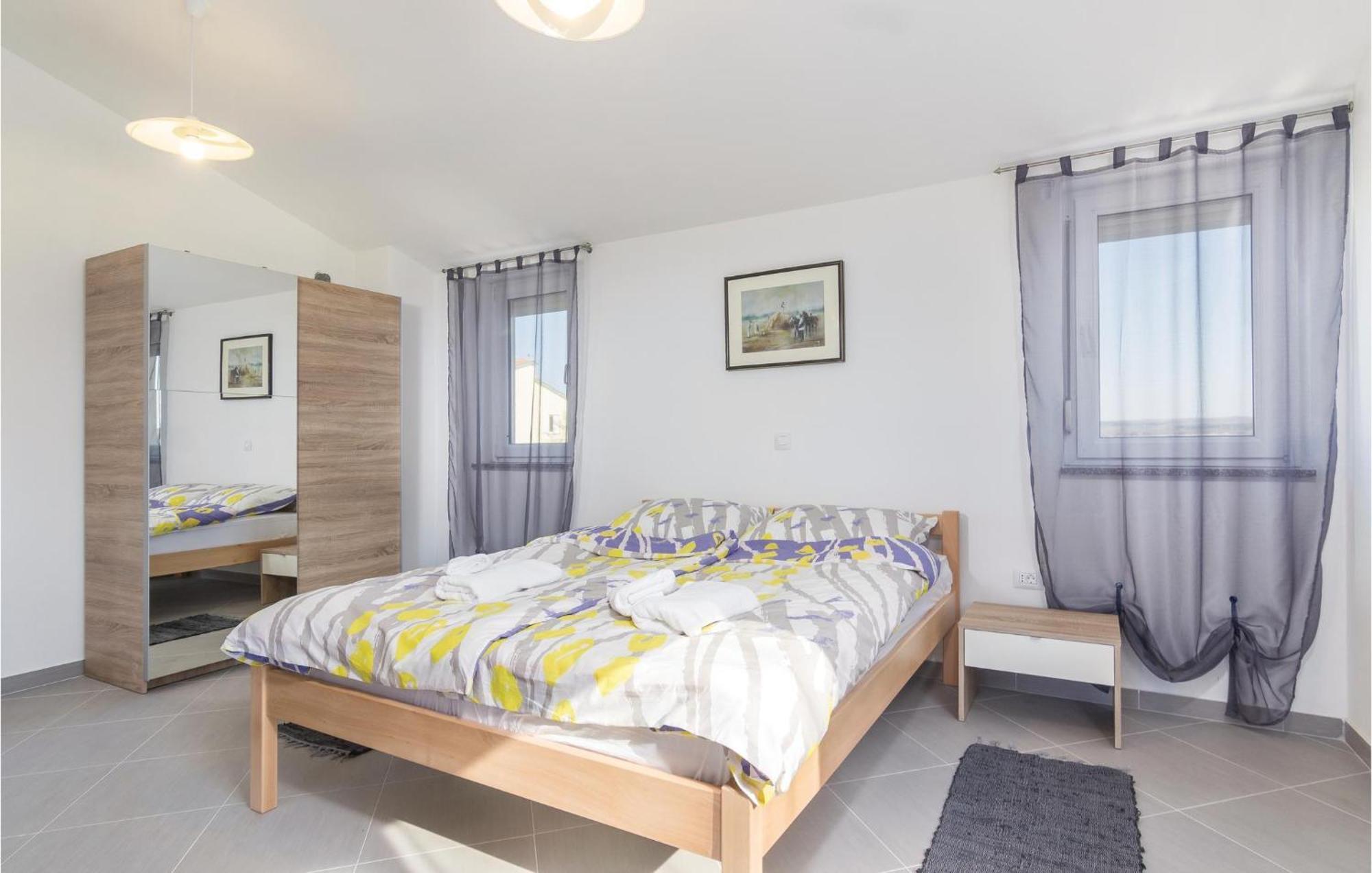 8 Bedroom Awesome Home In Pula Dış mekan fotoğraf