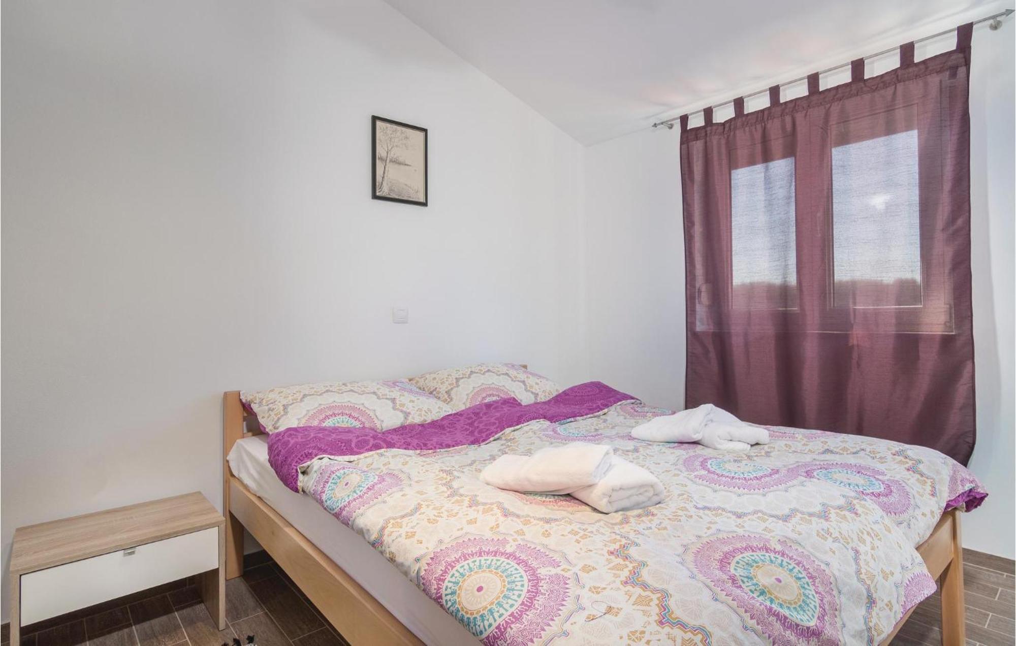 8 Bedroom Awesome Home In Pula Dış mekan fotoğraf