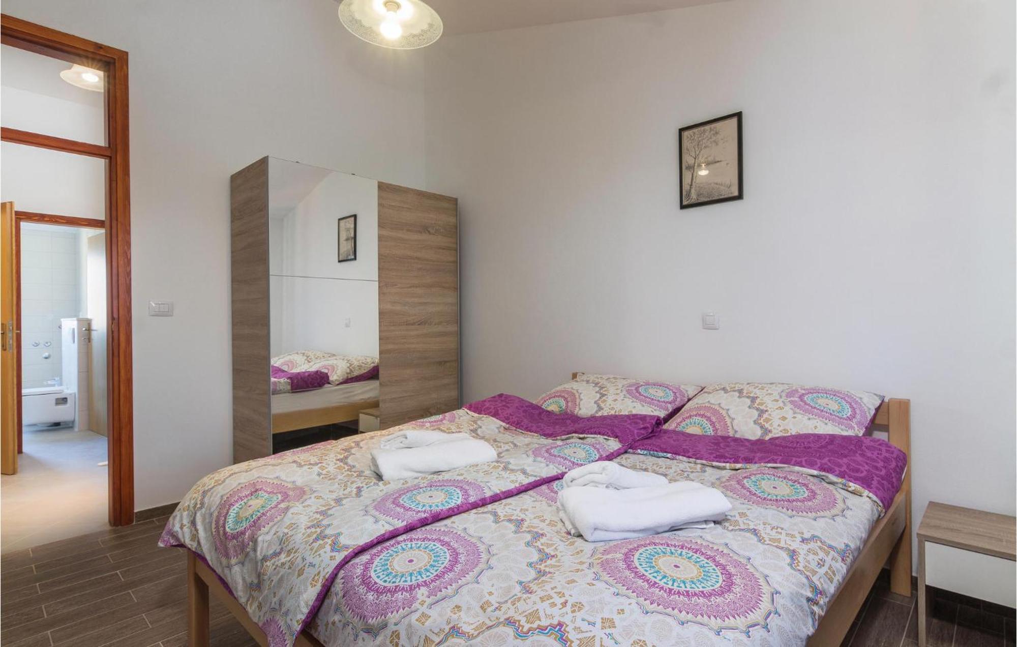 8 Bedroom Awesome Home In Pula Dış mekan fotoğraf